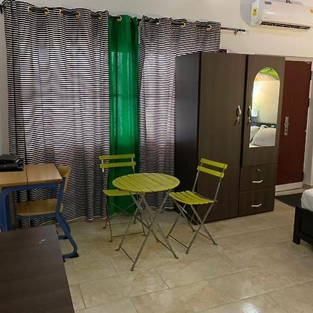 Hgl Guest House East Legon Exterior foto